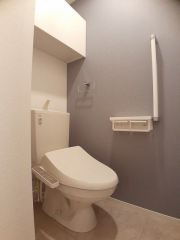 トイレ　落ち着いたトイレです