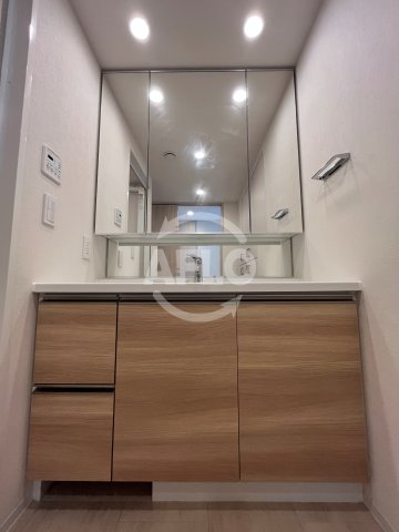 洗面設備　大阪ベイレジデンス　独立洗面台