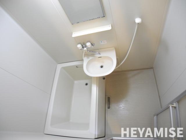 バス・シャワールーム　※同間取りの別の階のお部屋の画像です※