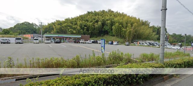 コンビニ　ファミリーマート 和泉光明台店（コンビニ）まで609m