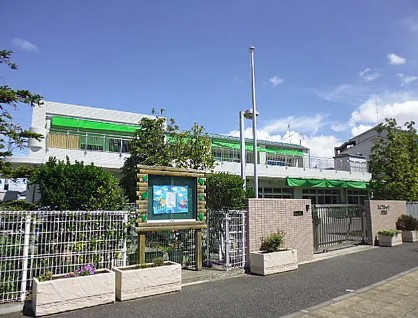 幼稚園・保育園　みどりさくら保育園（幼稚園・保育園）まで529m