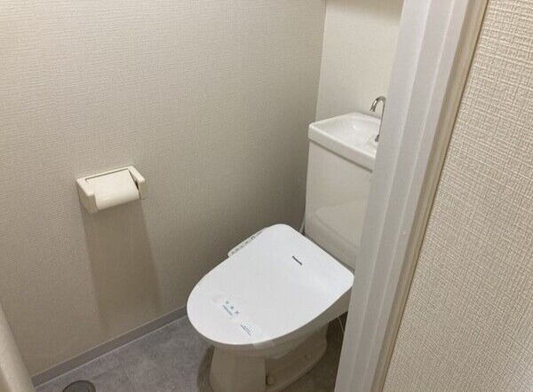 トイレ　図面と現状に相違がある場合には現状を優先
