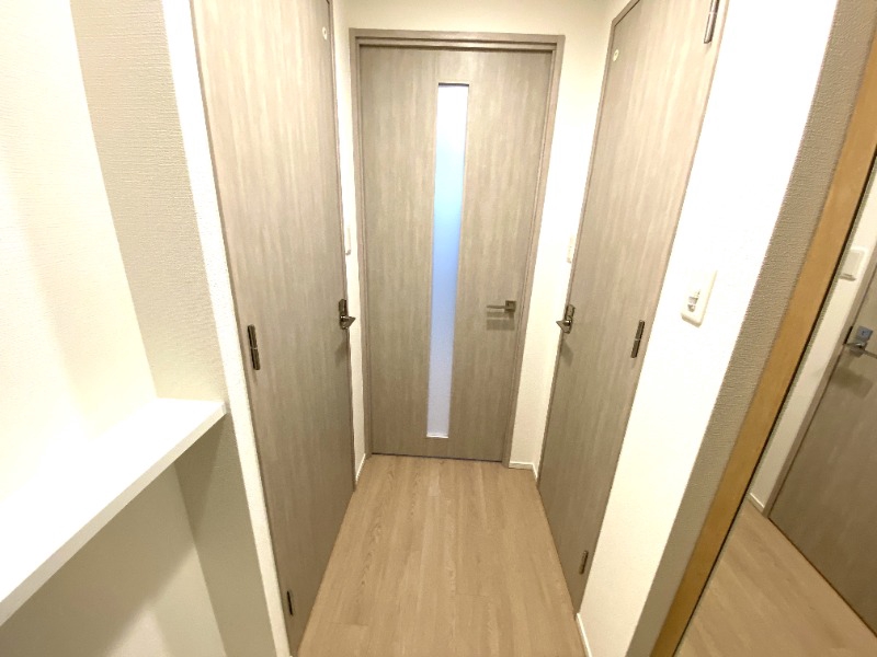 玄関　玄関を一歩入ると・・・こんな感じです。