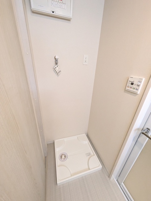 その他設備　室内洗濯機置場※別部屋参考写真です。