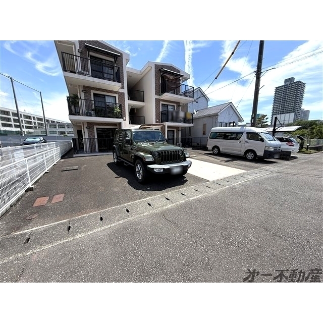 駐車場　駐車場