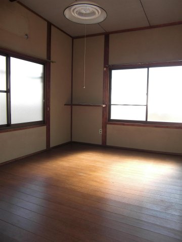 居室・リビング　洋室６帖　照明付のお部屋です♪