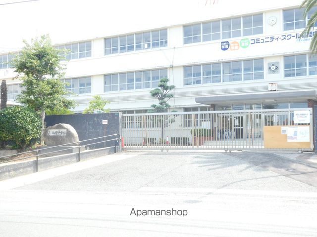 中学校　福間中学校（中学校）まで999m
