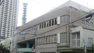 小学校　新宿区立牛込仲之小学校（小学校）まで614m