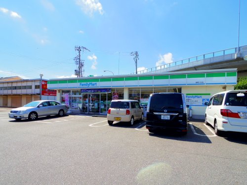 コンビニ　ファミリーマート 静岡川合店（コンビニ）まで361m