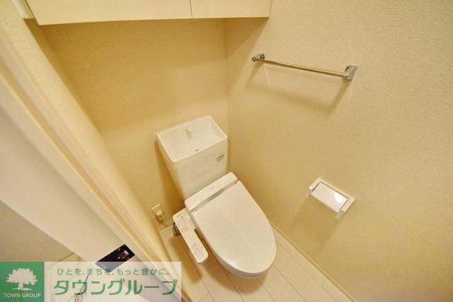 トイレ　★上部に収納のあるきれいなトイレです★