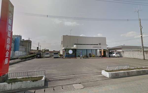 銀行　宮崎第一信用金庫 三股支店（銀行）まで400m