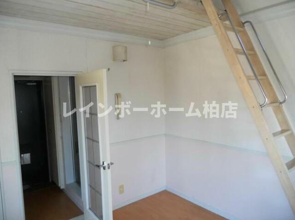 その他部屋・スペース　ロフトへのはしごです