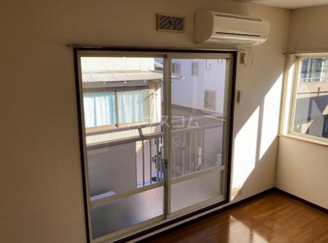 SUNCITY SAKURAの居間写真