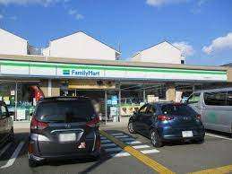 コンビニ　ファミリーマート吉祥院東前田店（コンビニ）まで366m