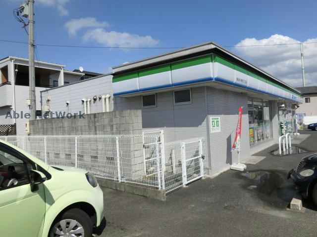 コンビニ　ファミリーマート春日井小野町三丁目店（コンビニ）まで550m