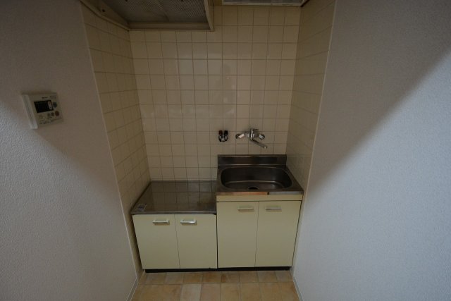 キッチン　壁付けキッチンでスペースを有効活用できます！