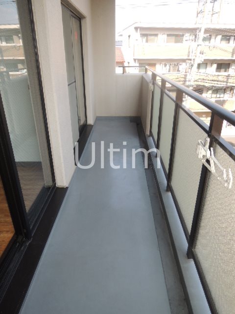バルコニー　別部屋のお写真です。ご参考までに！