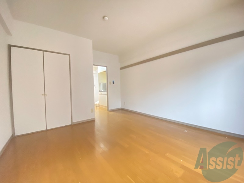 その他部屋・スペース　リビングと寝室は同じお部屋になります。お好きな場所にどうぞ