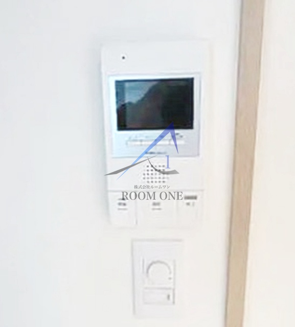 セキュリティ　モニター付きインターホンです。