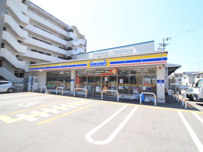 コンビニ　ミニストップ（コンビニ）まで360m