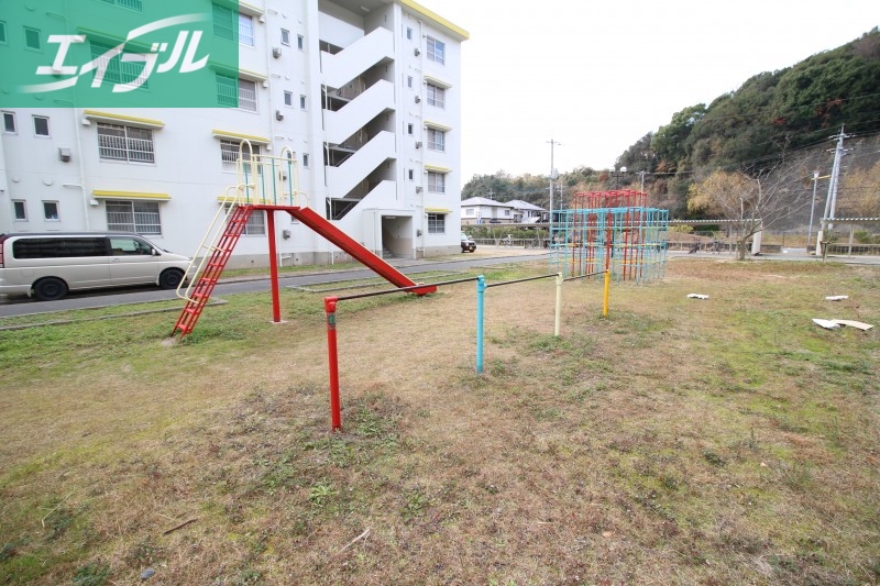 その他共有部分　敷地内に公園もあります