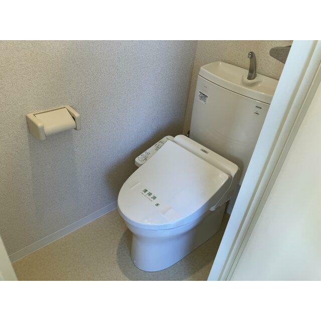 トイレ　清潔感のあるトイレです