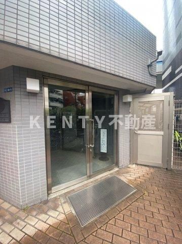 エントランス　建物の内部です