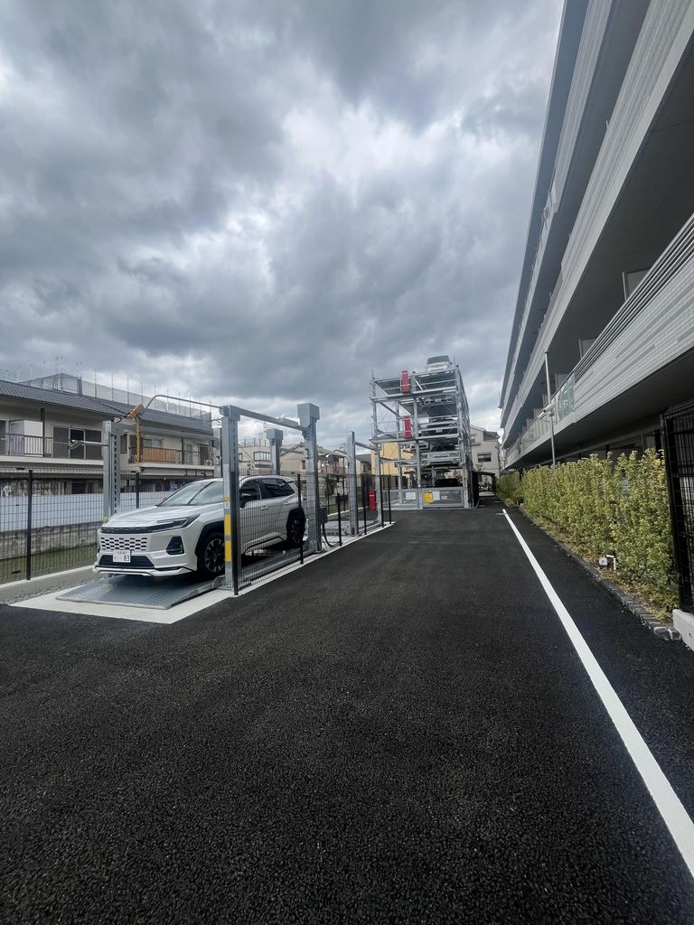 駐車場　駐車場