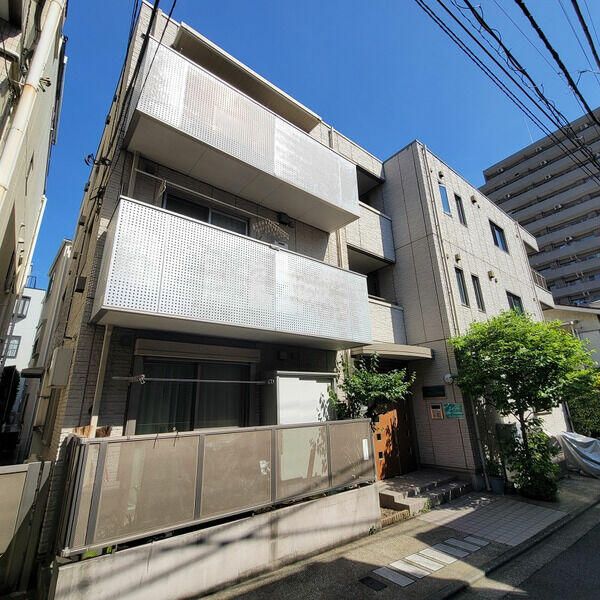 建物外観　外観は落ち着いています