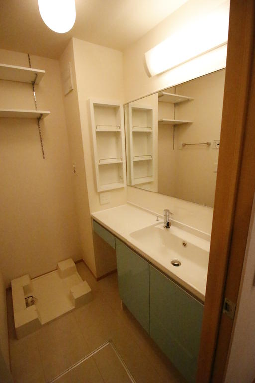 洗面設備　別の部屋の写真です