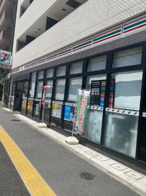 コンビニ　セブンイレブン新宿7丁目店（コンビニ）まで40m