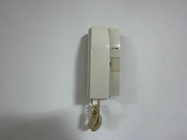 セキュリティ　来訪者を確認できるインターホン