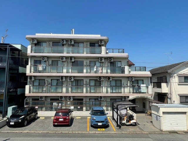 建物外観　落ち着いた住環境のRCマンション