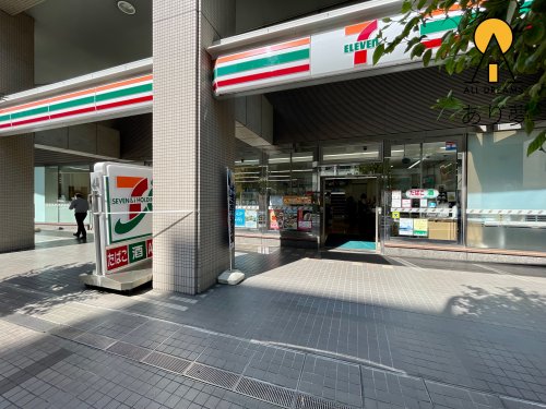コンビニ　セブンイレブン 横浜鶴屋町2丁目店（コンビニ）まで139m
