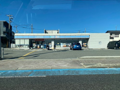 コンビニ　ローソン 宝塚鹿塩一丁目店（コンビニ）まで126m