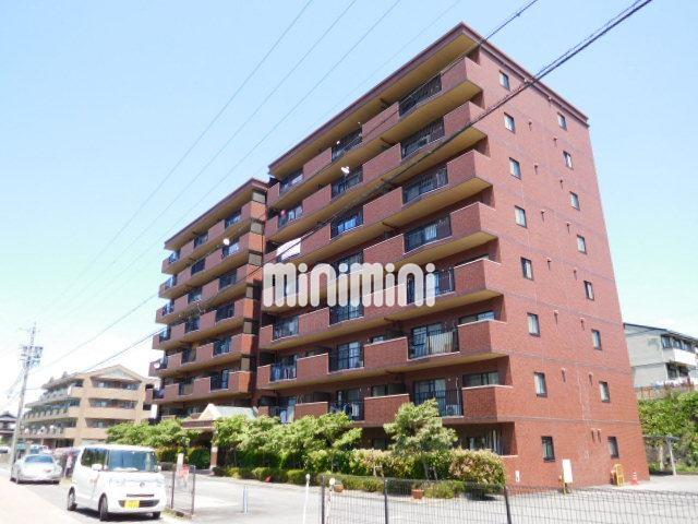 建物外観　重厚感のある造りですね