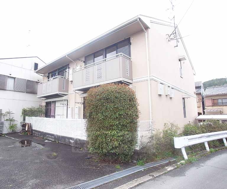 建物外観　お問い合わせは京都ライフ出町柳店まで