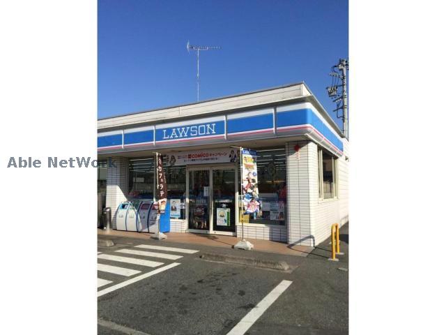 コンビニ　ローソン加須花崎四丁目店（コンビニ）まで207m