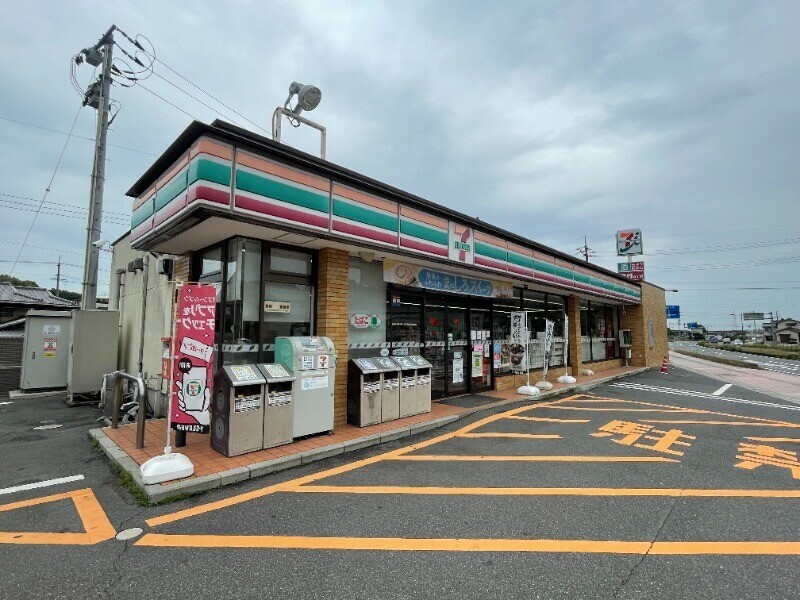 コンビニ　セブンイレブン　倉敷玉島インター店（コンビニ）まで936m