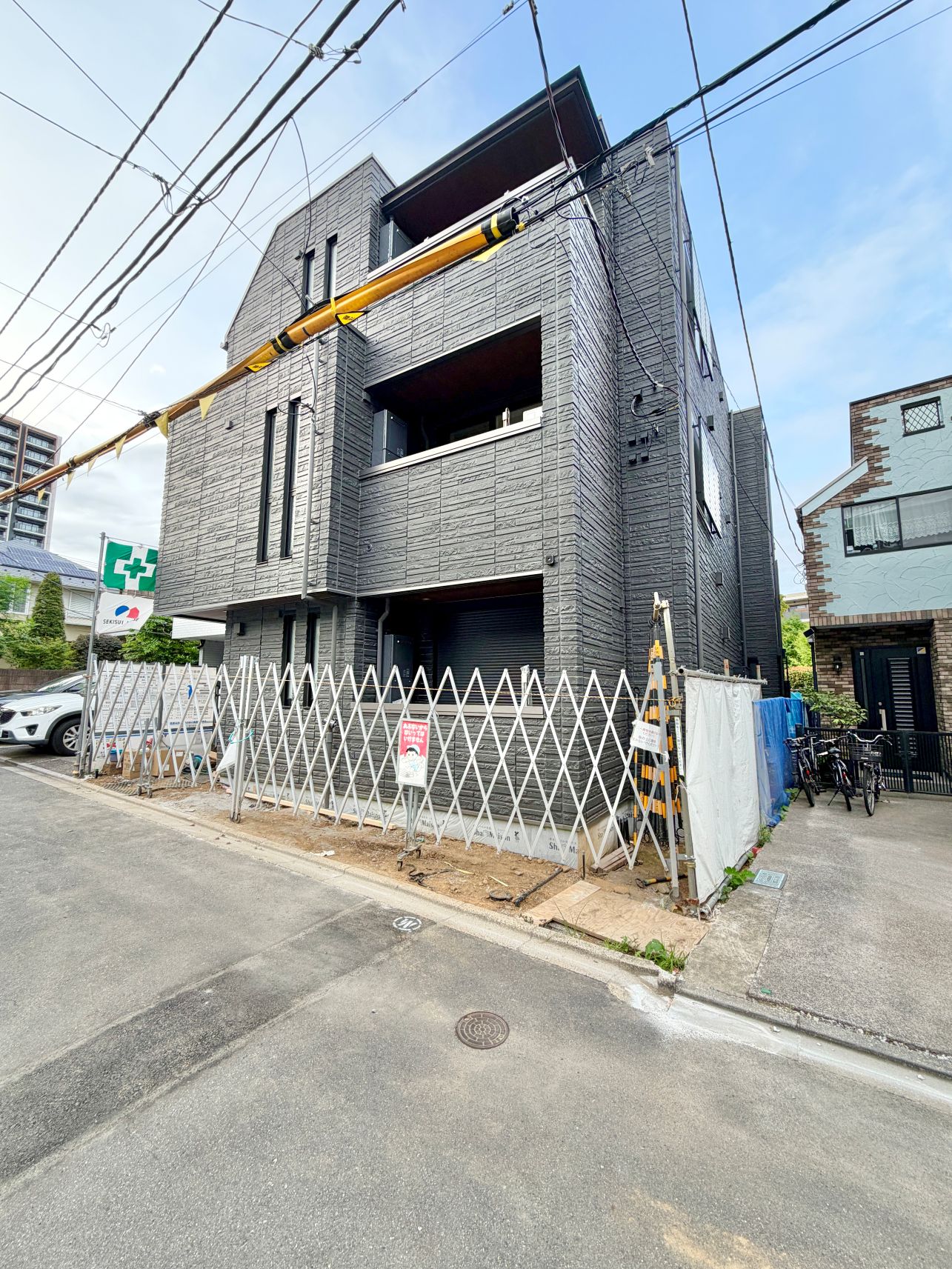 建物外観　※8/1現在　建築中