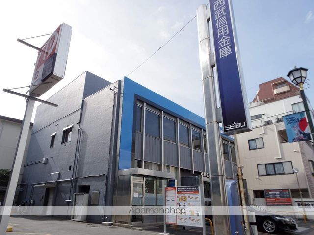 銀行　西武信用金庫三鷹支店（銀行）まで334m