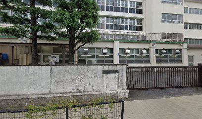 中学校　目黒区立目黒南中学校（中学校）まで688m