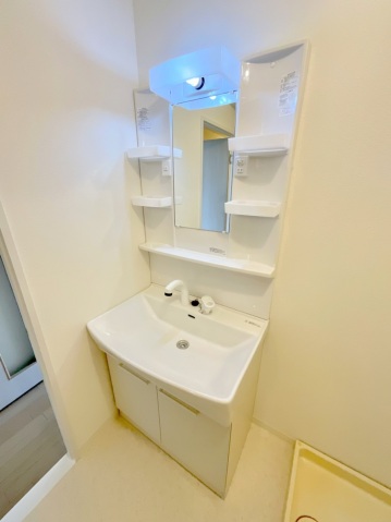 洗面設備　※写真は別部屋の物です。参考にご覧ください。