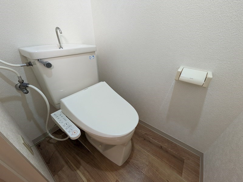 ジュネス南塚口のトイレ写真