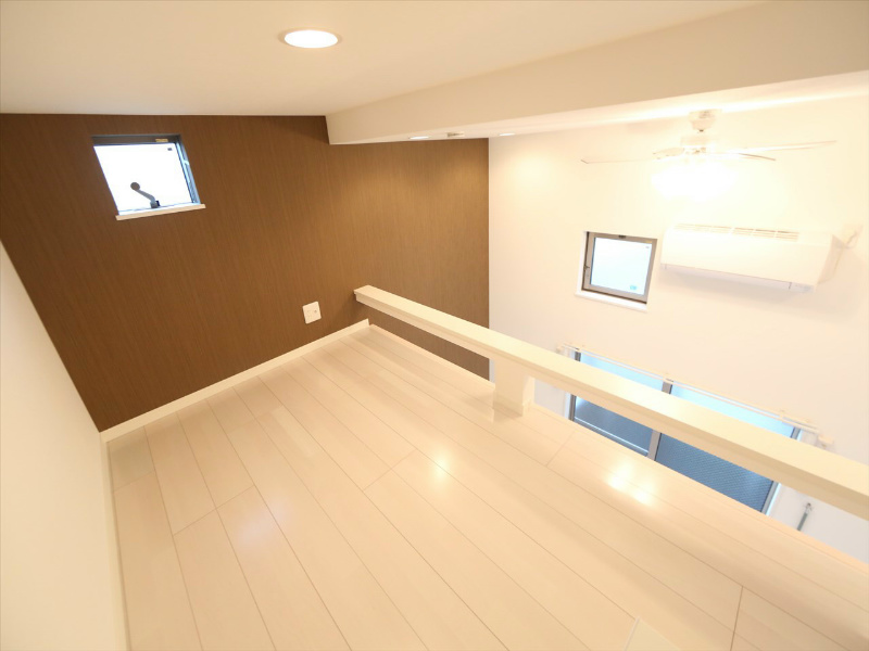 その他部屋・スペース　ロフト2.7帖（収納としてお部屋としても使えます）