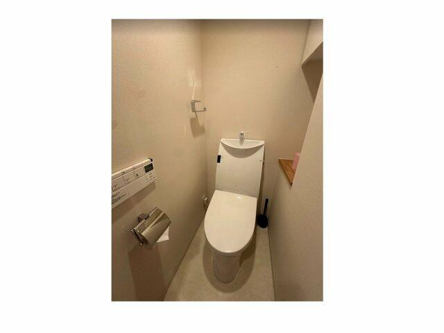 トイレ　落ち着いたトイレです