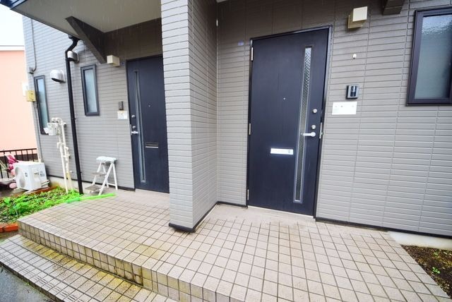 エントランス　管理の行き届いたエントランスです♪