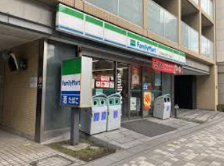 コンビニ　ファミリーマート 日本橋人形町三丁目店（コンビニ）まで93m
