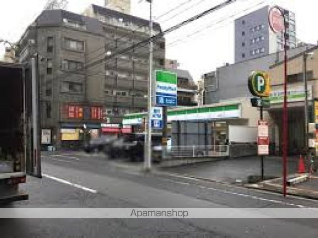 コンビニ　ファミリーマート猫屋町店（コンビニ）まで68m