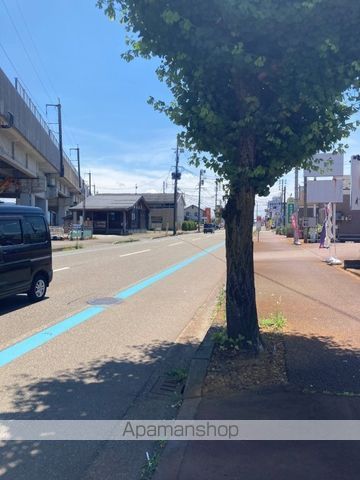 その他　前面道路（その他）まで0m
